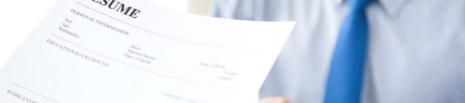 job-interview-using-resume