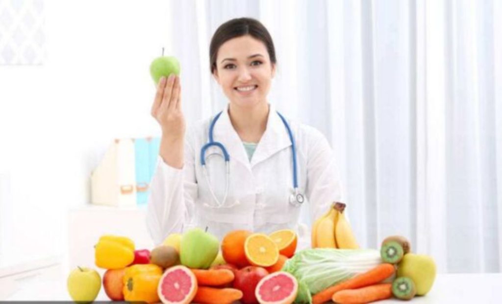 Clinical (hospital) dietetics, Community nutrition, Food and beverage industry