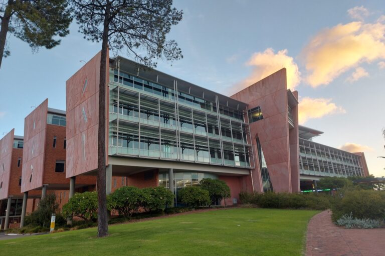 Curtin_Building_408_from_Koorliny_NE