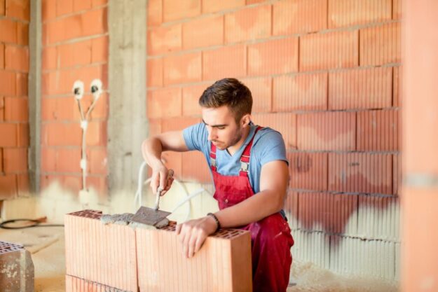 construction-worker-builing-brick-walls-contractor-renovating-house-construction-industry-details-1024×684
