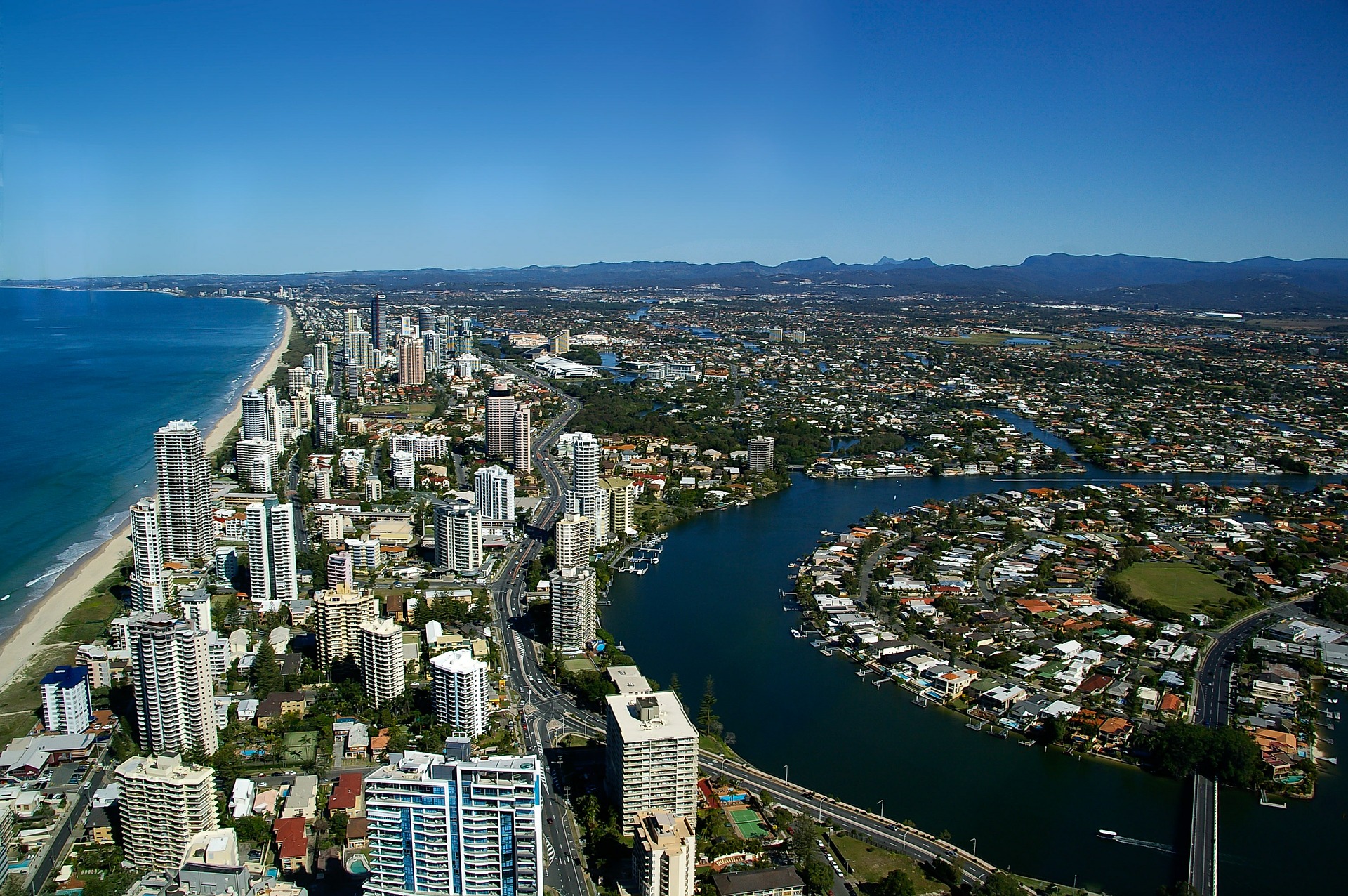 gold-coast-city-446964_1920