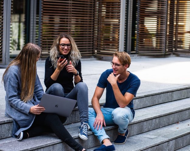 Nhóm du học sinh Úc – du học định cư Úc với SOL Edu & Migration Việt Nam Du học định cư Úc - tốt nghiệp rồi làm gì tiếp theo?