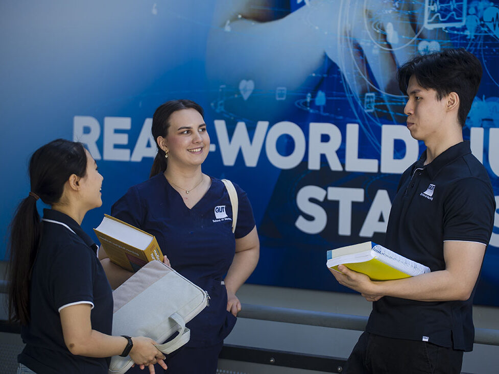 Sinh viên quốc tế học ngành Community Services tại Brisbane với SOL Edu.