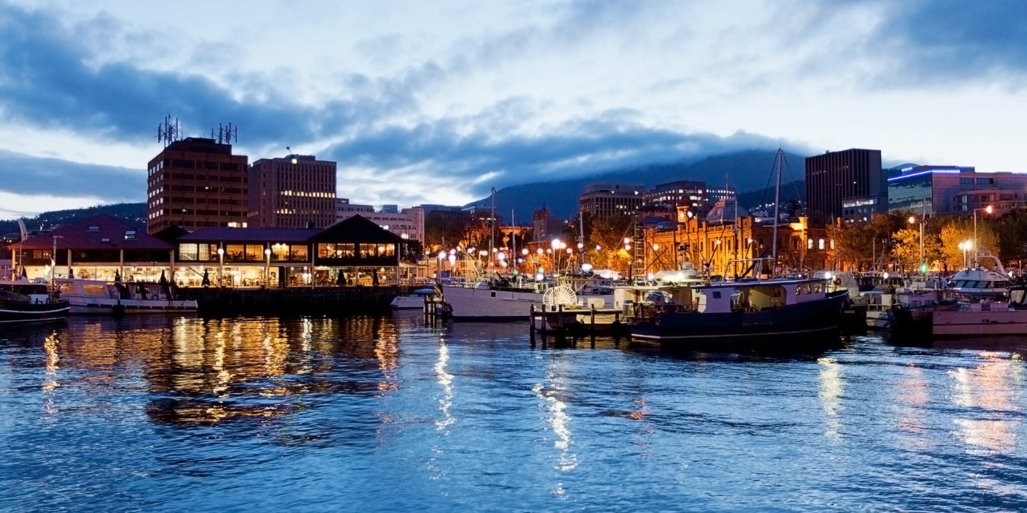 Hobart Waterfront Thêm 1 Năm Post-Study Work Rights tại Hobart cho Du Học Sinh (2025)